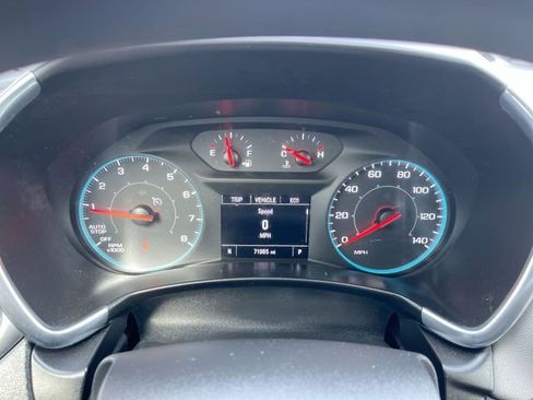 Certified 2019 Chevrolet Equinox LS w/ LS Convenience Package FWD image 12