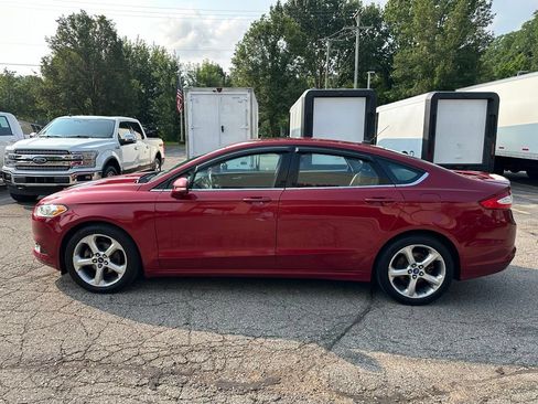 Used 2014 Ford Fusion SE w/ Equipment Group 201A FWD image 2