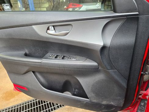 Used 2019 Kia Forte LXS image 18