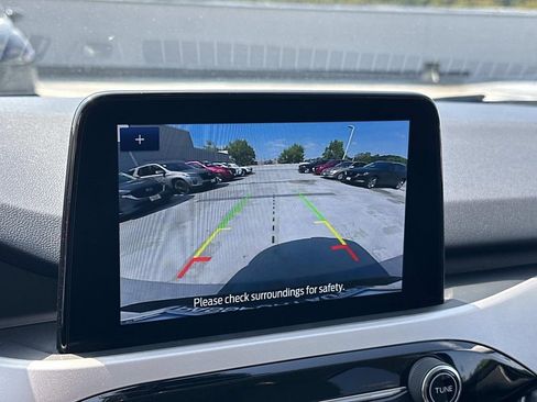 Used 2022 Ford Escape SE w/ SE Sport Appearance Package image 11