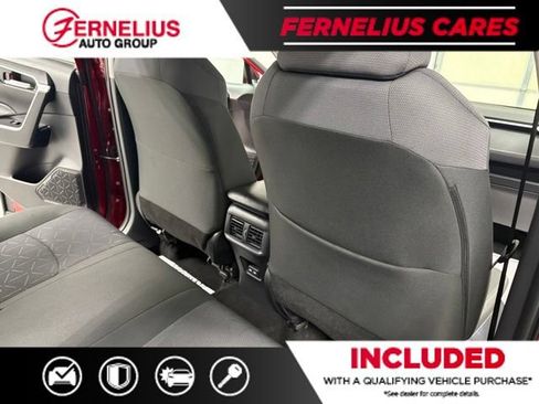 Used 2025 Toyota RAV4 XLE AWD/4WD image 23