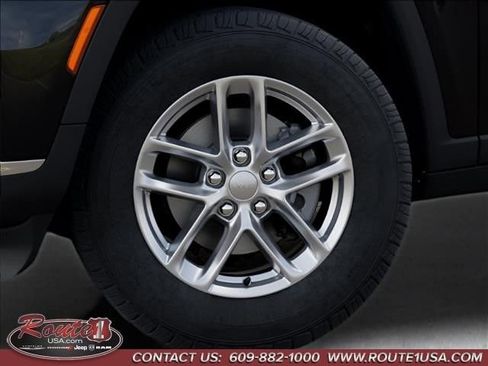 New 2026 Jeep Grand Cherokee L 4WD image 9