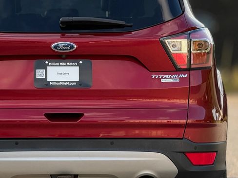 Used 2017 Ford Escape Titanium AWD/4WD image 14