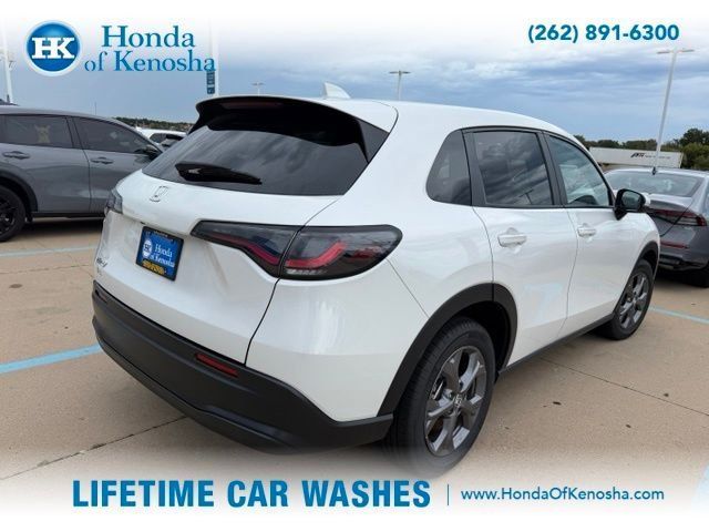 Used 2026 Honda HR-V LX image 2