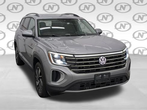 Used 2024 Volkswagen Atlas SE AWD/4WD image 19