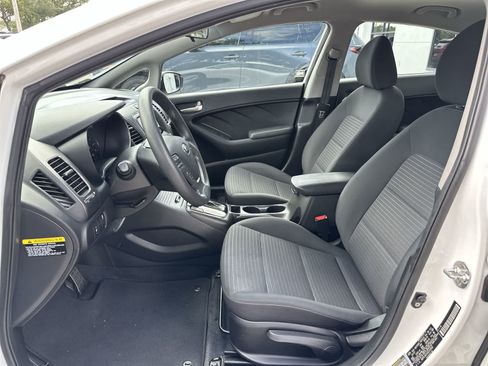 Used 2018 Kia Forte LX w/ LX Popular Package FWD image 3