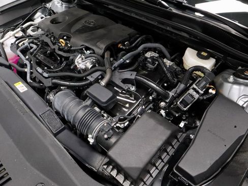 Used 2025 Toyota Camry SE AWD/4WD image 15