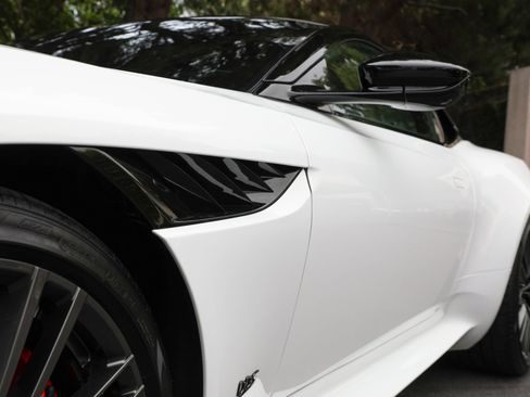 Used 2023 Aston Martin DBS Coupe RWD image 29