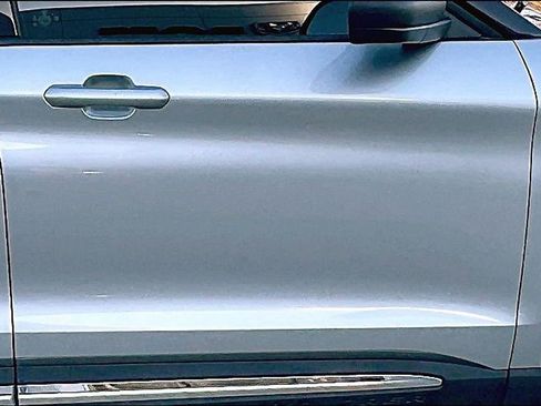 Used 2020 Ford Explorer XLT w/ Equipment Group 202A image 23