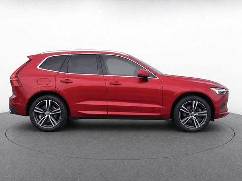 Used 2019 Volvo XC60 T5 Momentum w/ Multimedia Package FWD image 4