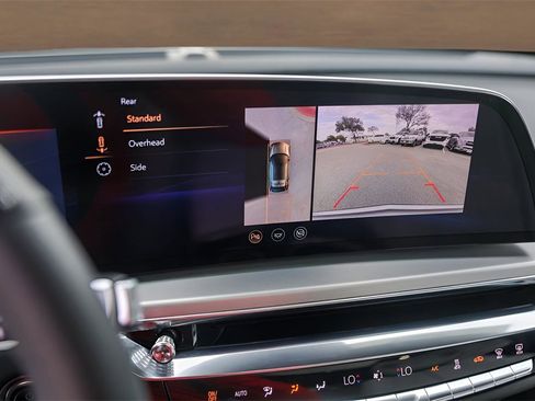 Certified 2024 Cadillac Lyriq Luxury image 16