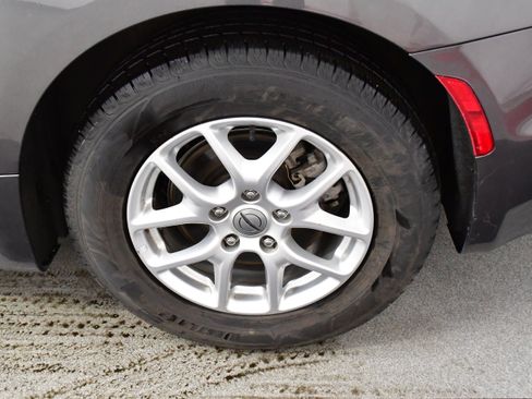 Used 2023 Chrysler Pacifica Touring-L FWD image 31