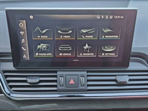 Used 2021 Audi SQ5 Prestige w/ Prestige Package image 16