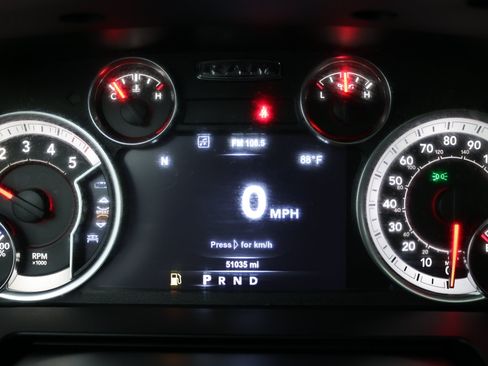 Used 2017 RAM 1500 Laramie w/ Convenience Group AWD/4WD image 27