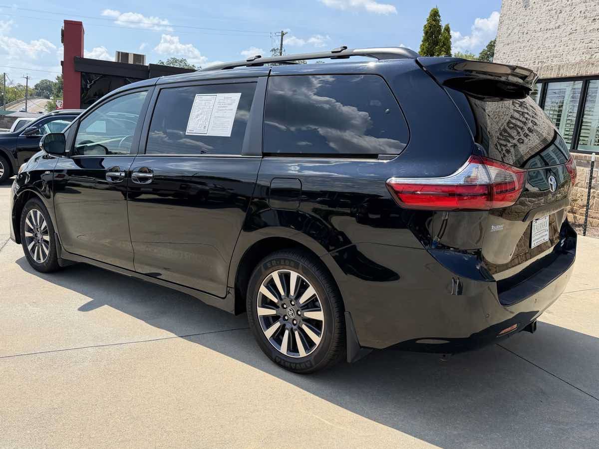 Used 2020 Toyota Sienna Limited Premium w/ Carpet Mat Package AWD/4WD image 8