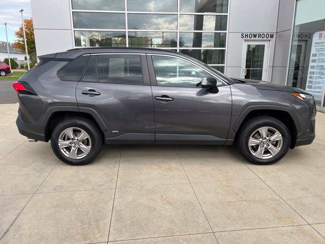 Used 2024 Toyota RAV4 XLE w/ Convenience Package AWD/4WD image 9