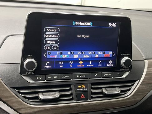 Used 2025 Nissan Altima 2.5 SV FWD image 16