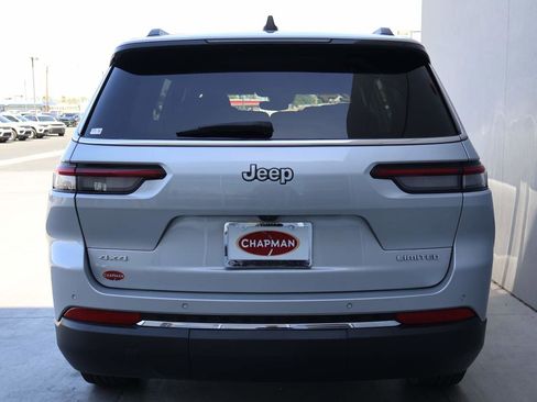 Used 2024 Jeep Grand Cherokee L Limited AWD/4WD image 4
