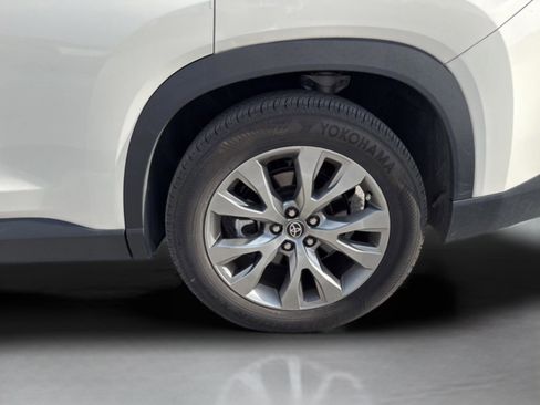 Used 2024 Toyota Grand Highlander Limited image 45