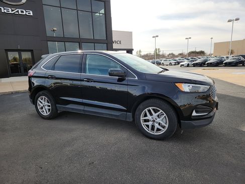 Used 2024 Ford Edge SEL image 8