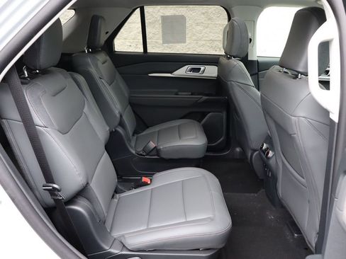 New 2026 Ford Explorer Active AWD/4WD image 32