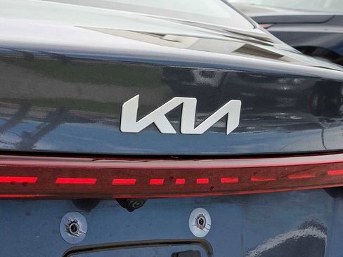 Used 2024 Kia Forte LXS image 12