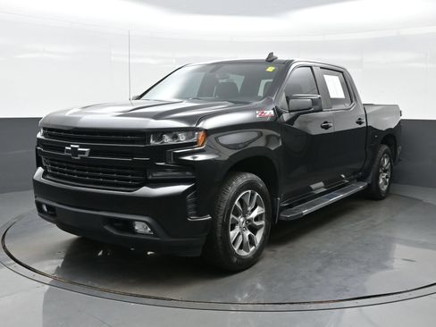 Used 2021 Chevrolet Silverado 1500 RST AWD/4WD image 2