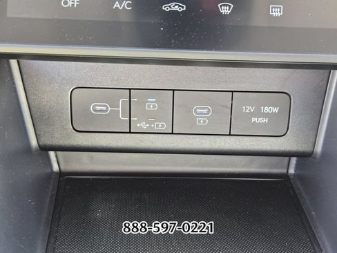Used 2025 Hyundai Sonata SEL FWD image 25