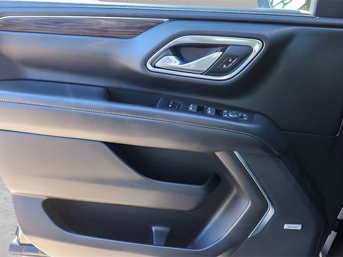 Used 2022 Chevrolet Tahoe Z71 w/ Luxury Package image 35