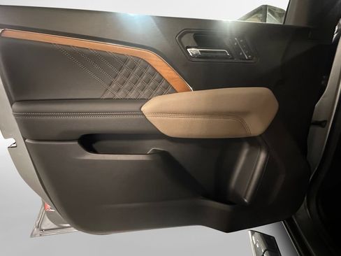 Certified 2026 GMC Canyon Denali AWD/4WD image 16