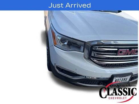Used 2018 GMC Acadia SLT image 25