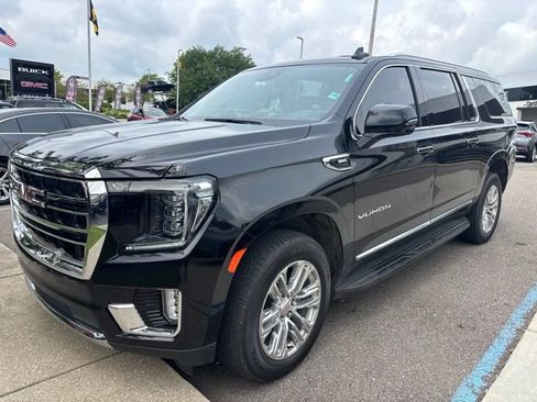 Used 2023 GMC Yukon XL SLT w/ SLT Premium Package AWD/4WD image 1