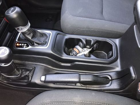 Used 2022 Jeep Wrangler Unlimited Sport image 20