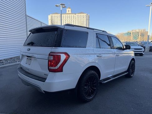 Used 2018 Ford Expedition XLT w/ Equipment Group 202A image 6