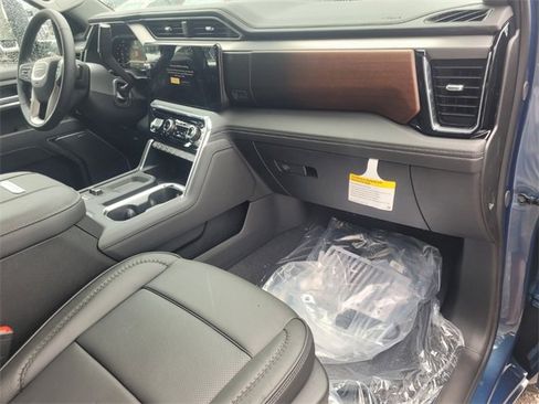 New 2025 GMC Sierra 2500 Denali w/ Denali Reserve Package image 19