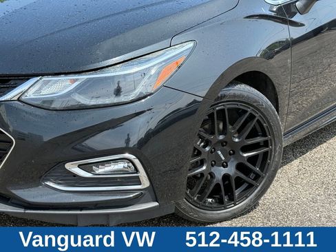 Used 2018 Chevrolet Cruze Premier FWD image 5