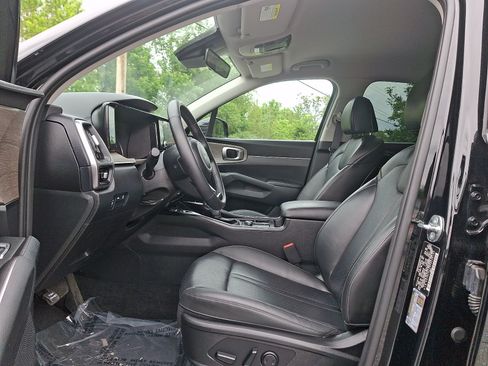 Certified 2023 Kia Sorento S AWD/4WD image 13