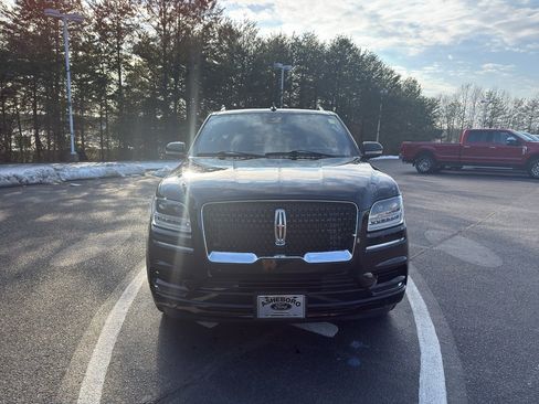 Used 2021 Lincoln Navigator Reserve image 2
