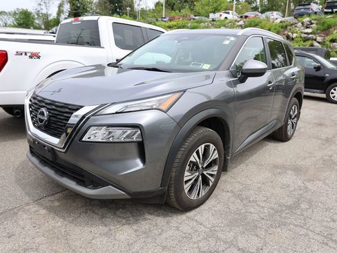 Used 2023 Nissan Rogue SV w/ SV Premium B Package AWD/4WD image 2