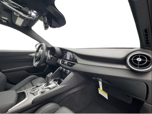 New 2026 Alfa Romeo Giulia w/ Driving Assist Package RWD image 30
