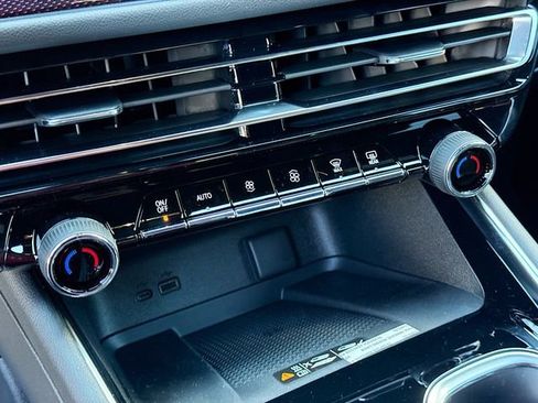 New 2026 Chevrolet Traverse Z71 w/ Enhanced Driving Package image 17