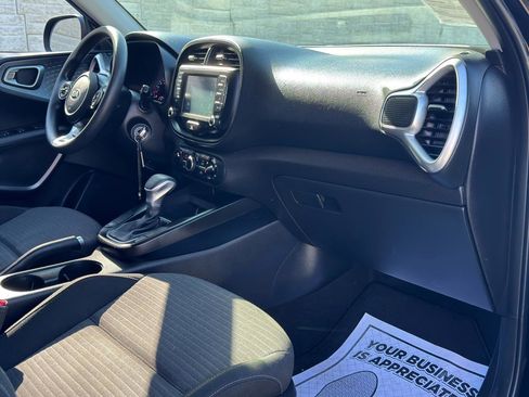 Used 2020 Kia Soul S FWD image 14