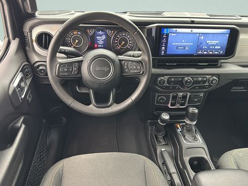 Used 2024 Jeep Wrangler Unlimited Sport AWD/4WD image 11