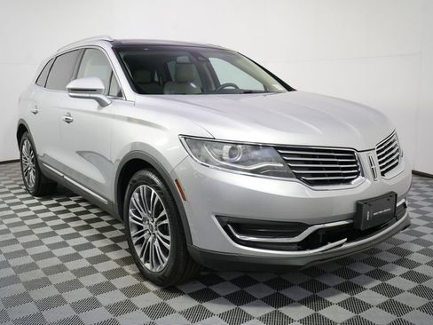 Used 2016 Lincoln MKX Reserve w/ Climate Package AWD/4WD image 9