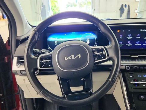 Used 2022 Kia Carnival SX Prestige FWD image 27