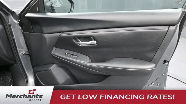 Used 2024 Nissan Sentra SV FWD image 10