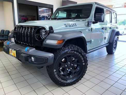 Used 2023 Jeep Wrangler Unlimited w/ Cold Weather Group AWD/4WD image 2