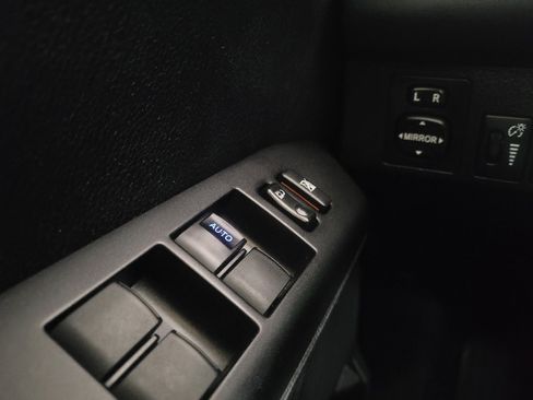 Used 2018 Toyota RAV4 XLE w/ Plus Extra Value Package image 27