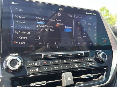 Used 2020 Toyota Highlander Platinum AWD/4WD image 26