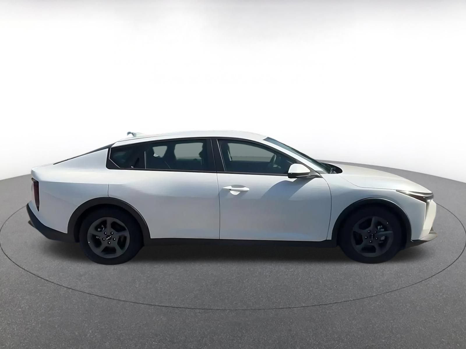 Used 2025 Kia K4 FWD image 15